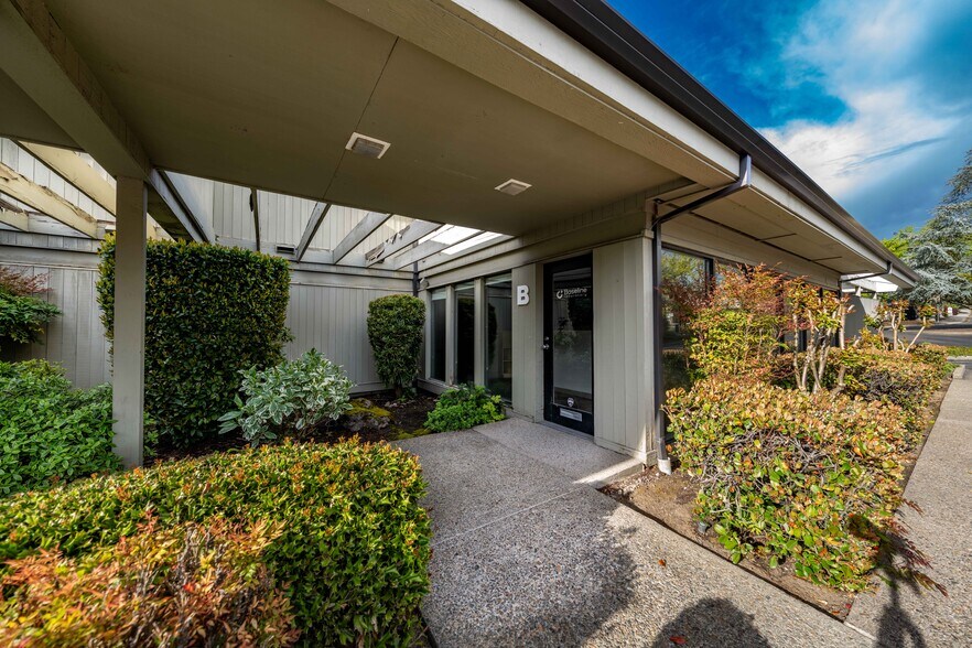 More Photos Of 537 Murphy Rd, Medford Medical For Lease