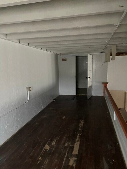 More Photos Of 57 N Adams St, Coquille Apartments For Lease