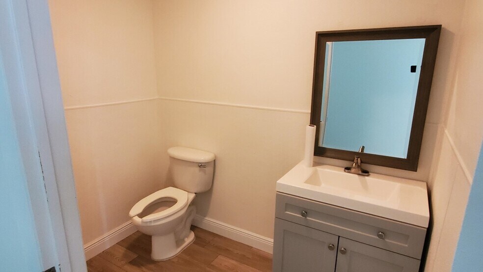 More Photos Of 5404 Hoover Blvd, Tampa Medical For Lease