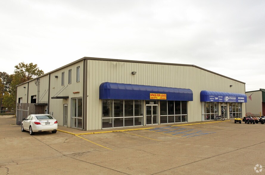 Primary Photo Of 2058-2060 E Texas St, Bossier City Freestanding For Lease