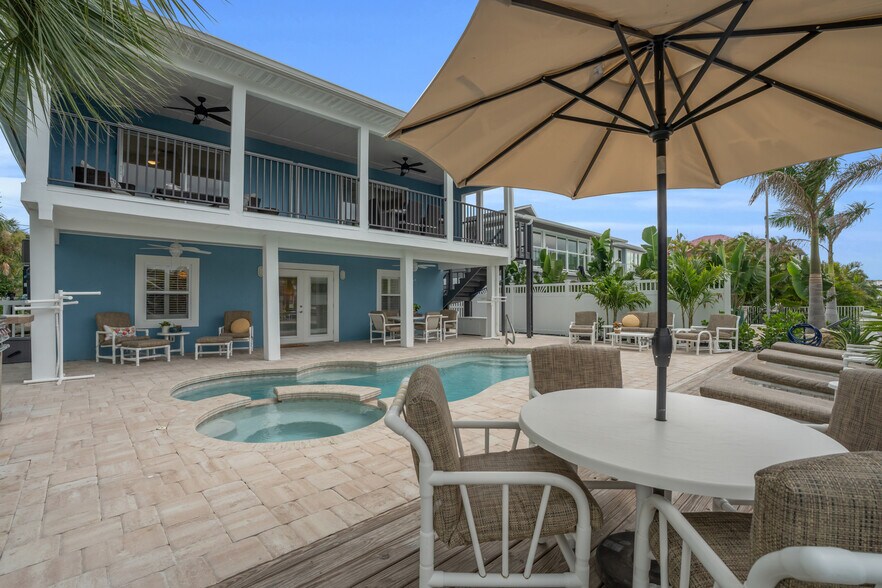 More Photos Of 218 Primo Dr, Fort Myers Beach Apartments For Sale