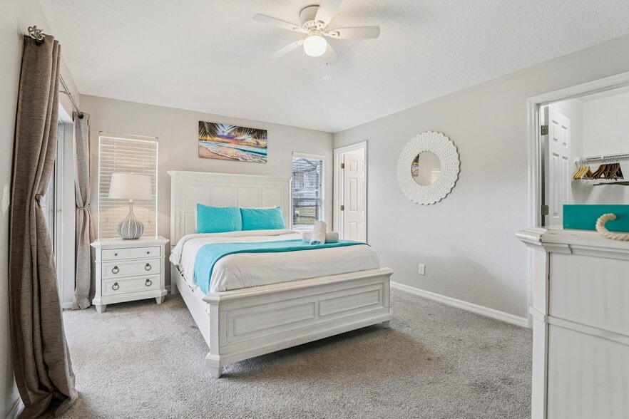 More Photos Of 136 Rosso Dr, Davenport Specialty For Sale