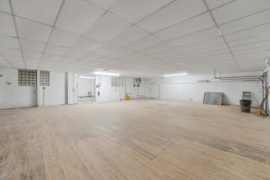 More Photos Of 602-620 Tacoma St, Allentown Manufacturing For Sale
