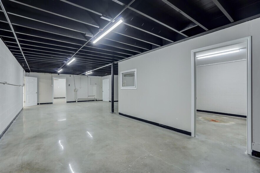 More Photos Of 1710 Texas Ave, Texas City General Retail For Sale