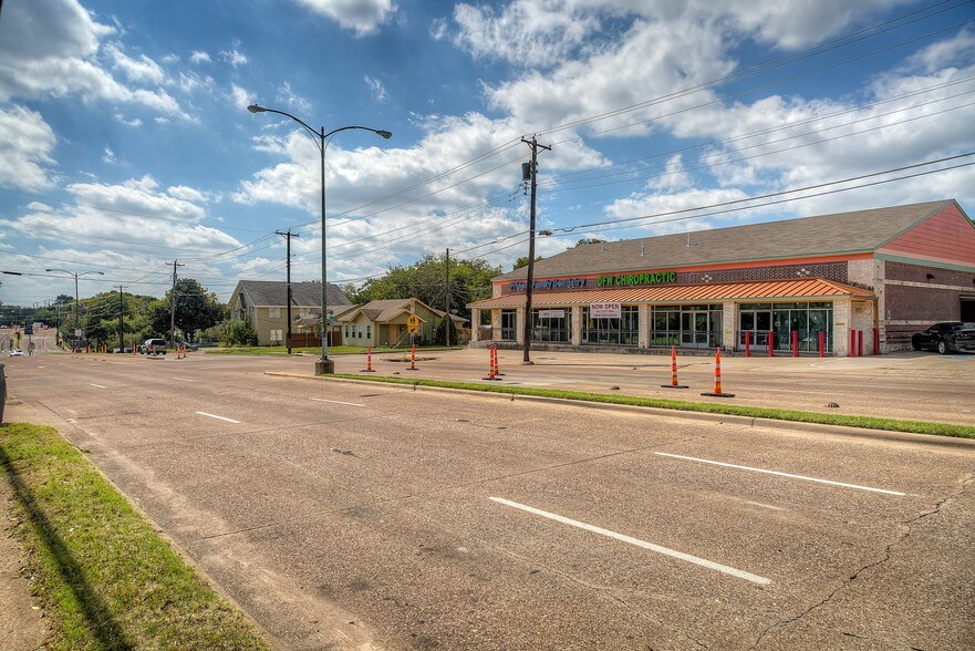 More Photos Of 909 S Tyler St, Dallas Medical For Sale