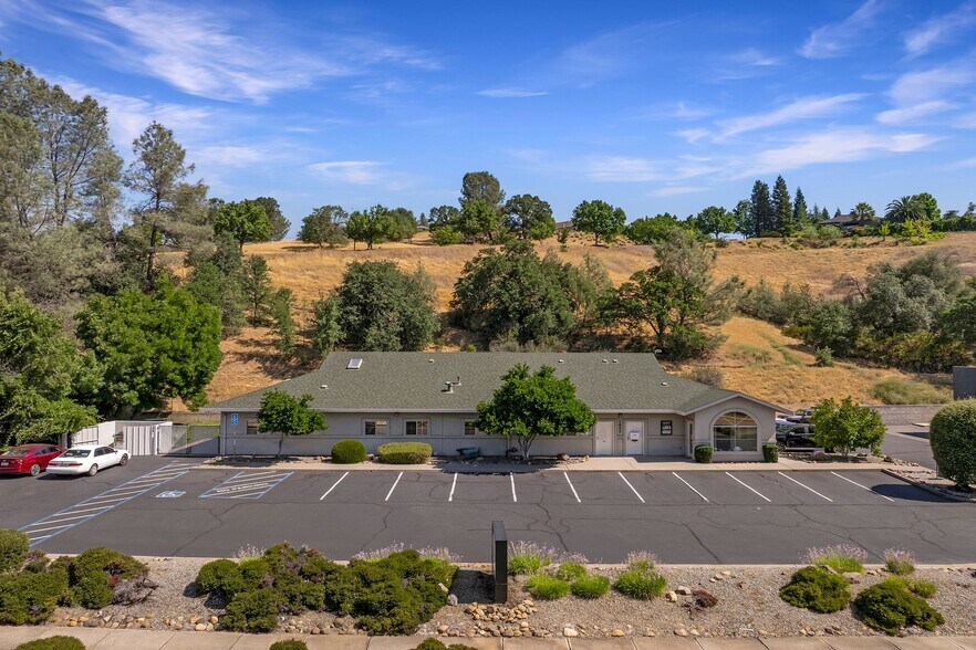 More Photos Of 1825 Buenaventura Blvd, Redding Hospital For Sale