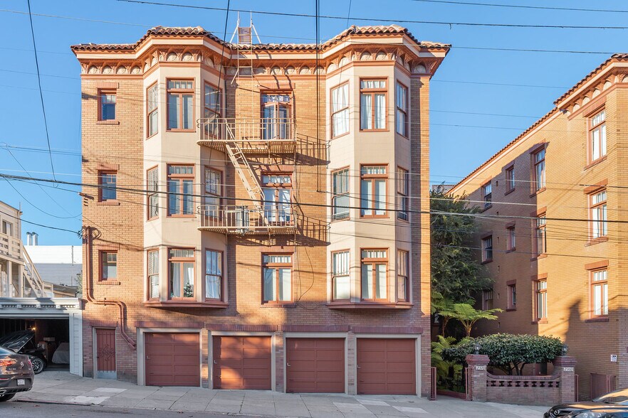 Primary Photo Of 2370 Filbert St, San Francisco Apartments For Sale