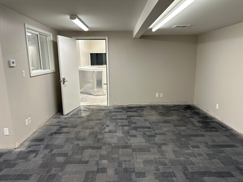 More Photos Of 622 W 1st St, Julesburg Auto Dealership For Sale