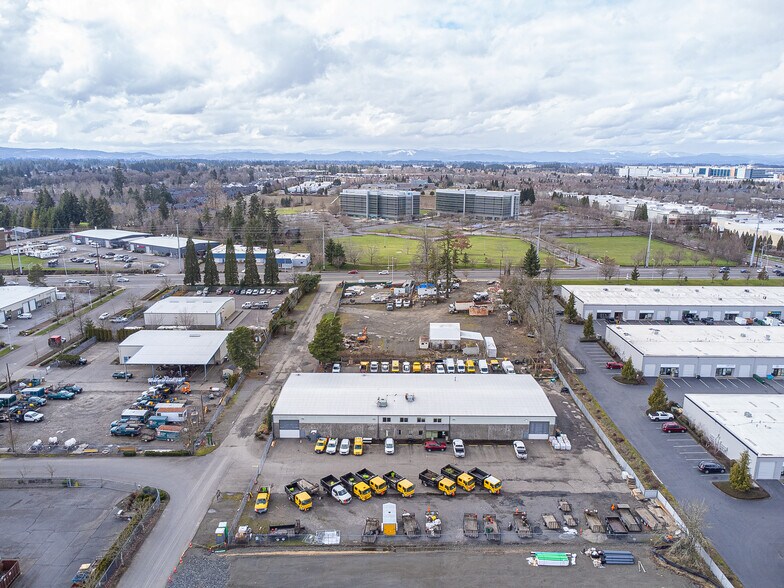 More Photos Of 1800 NE Cornelius Pass Rd, Hillsboro Warehouse For Lease