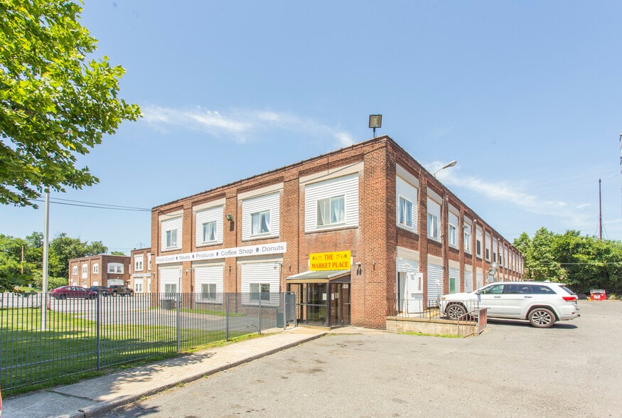More Photos Of 2300 W 4th St, Chester Light Distribution For Lease