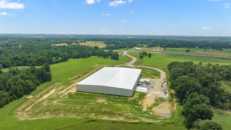 More Photos Of 55 Bagwell Blvd, Scottsville Warehouse For Lease