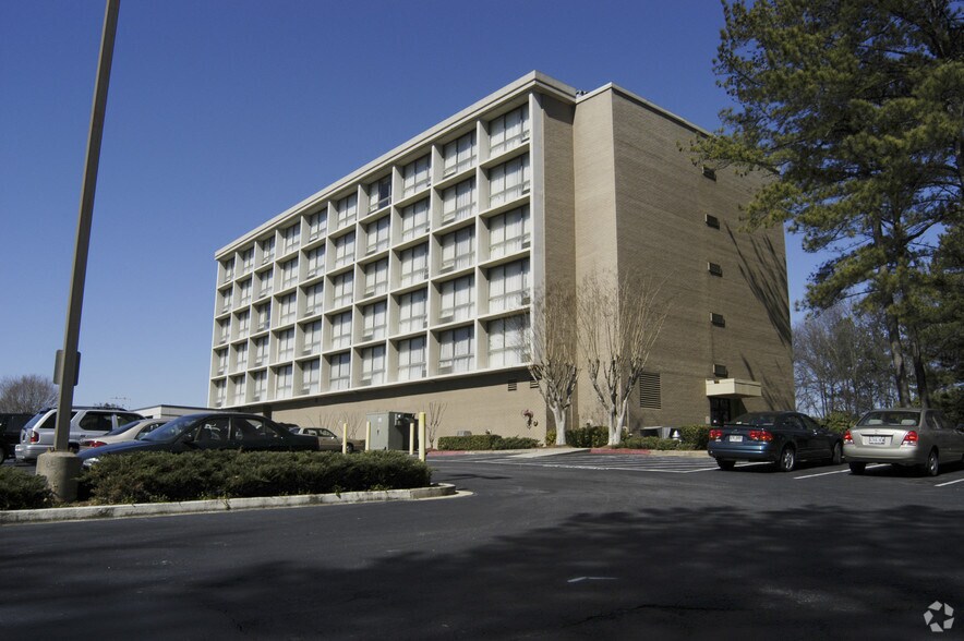 More Photos Of 6288 Old Dixie Hwy, Jonesboro Hotel For Sale