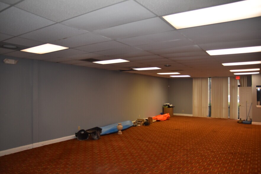 More Photos Of 6113-6121 Oakbrook Pky, Norcross Office For Sale