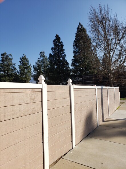 More Photos Of 12 S San Gorgonio Ave, Banning Storefront Retail Office For Lease