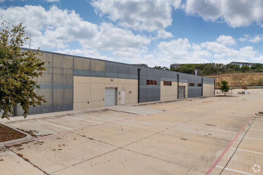 More Photos Of 8762 State Highway 151, San Antonio Auto Dealership For Sale