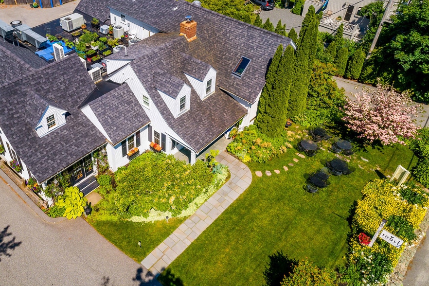 More Photos Of 262 Shore Rd, Ogunquit Restaurant For Sale