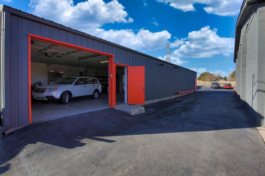 More Photos Of 260 S Potomac St, Aurora General Retail For Sale