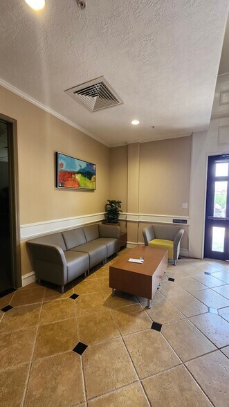 More Photos Of 1470 First Colony Blvd, Sugar Land Medical For Lease