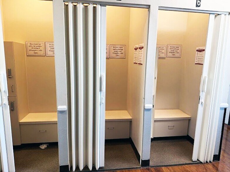 More Photos Of 72855 Fred Waring Dr, Palm Desert Medical For Lease