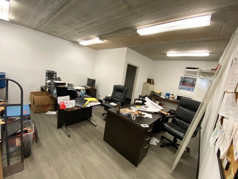 More Photos Of 13401-13431 NW 47th Ave, Opa-locka Warehouse For Sale
