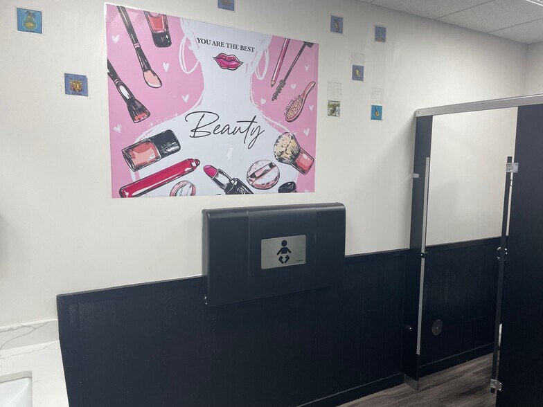 More Photos Of 313 FM 1103, Cibolo Freestanding For Lease