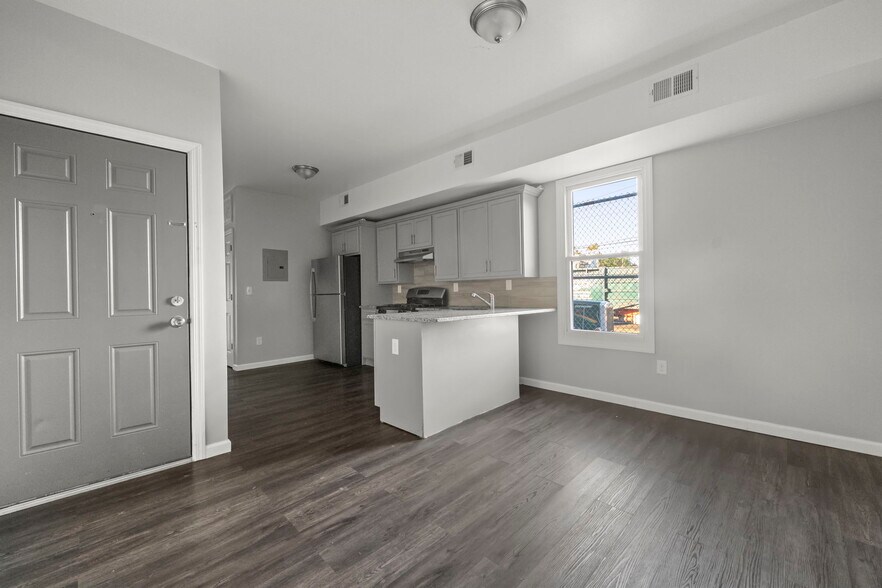 More Photos Of 168 Sherman Ave, Newark Apartments For Sale