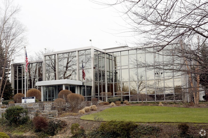 Primary Photo Of 1401 Broad St, Clifton Office For Lease