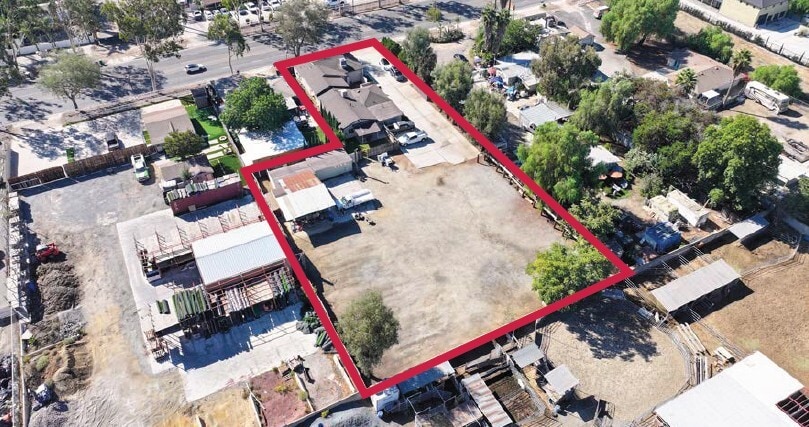 More Photos Of 575 6th St, Norco Land For Lease