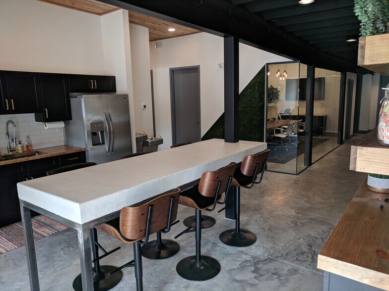 More Photos Of 1021 S Florida Ave, Lakeland Coworking Space