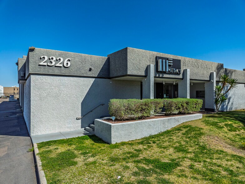 More Photos Of 2326 E Magnolia St, Phoenix Distribution For Lease