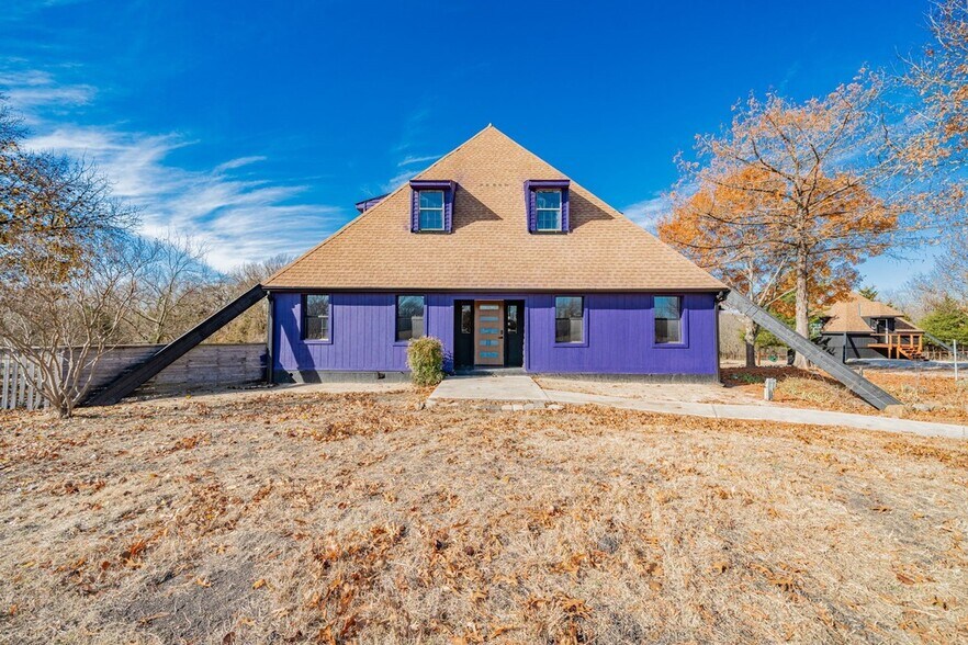 More Photos Of 691 Bear Rd, Van Alstyne Specialty For Sale