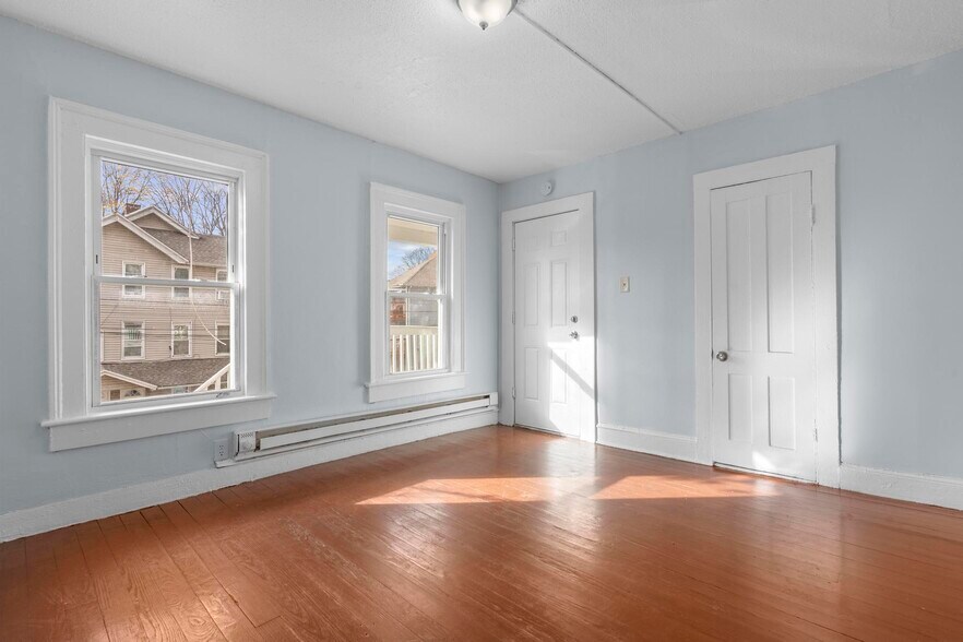 More Photos Of 156 Orange St, Waterbury Apartments For Sale