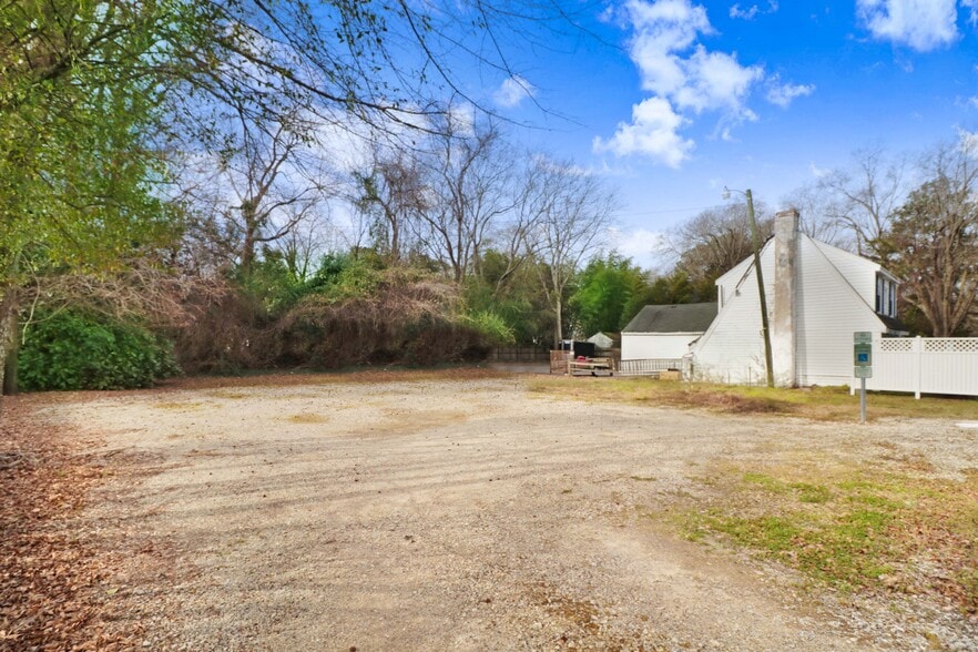 More Photos Of 1206 E Ash St, Goldsboro Loft Creative Space For Sale