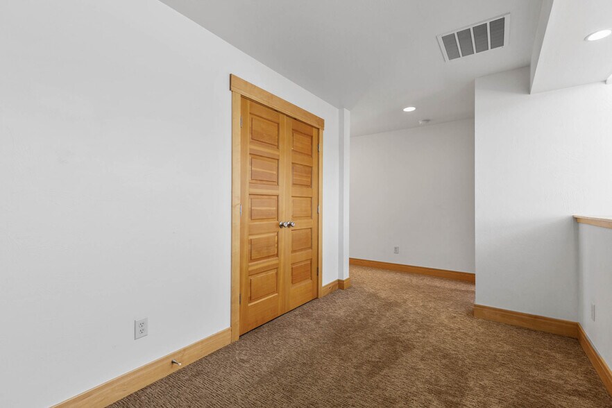 More Photos Of 1281 Stoneridge Dr, Bozeman Apartments For Sale