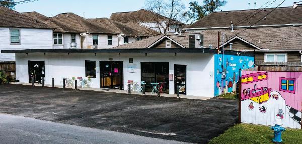 Primary Photo Of 1701 W 15th St, Houston Freestanding For Sale