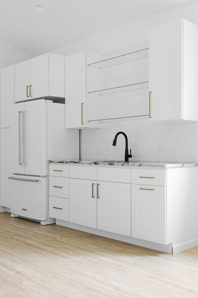 More Photos Of 5203 Beacon Dr, Austin Flex For Lease