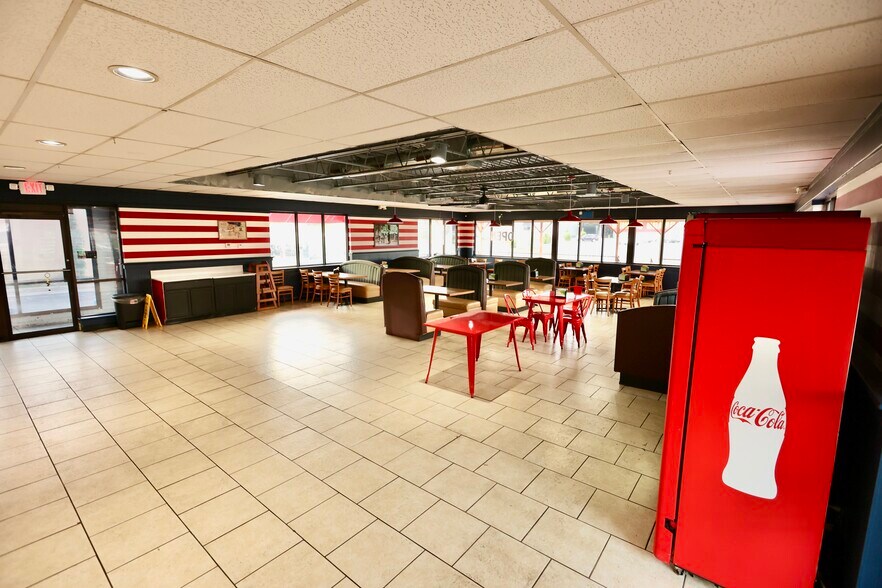 More Photos Of 2336 NW 23rd St, Oklahoma City Fast Food For Sale