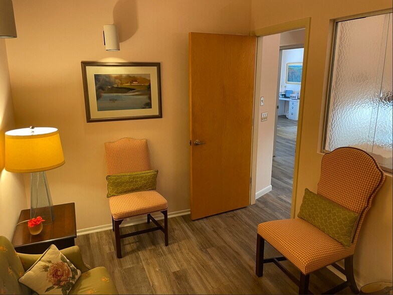 More Photos Of 900 SE Ocean Blvd, Stuart Medical For Lease