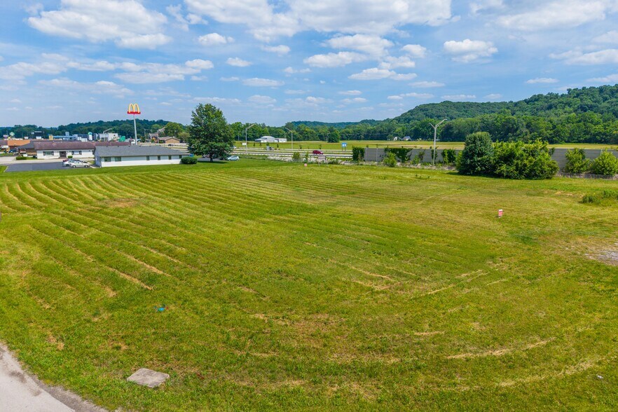 More Photos Of 905 Plaza Dr, Martinsville Land For Sale
