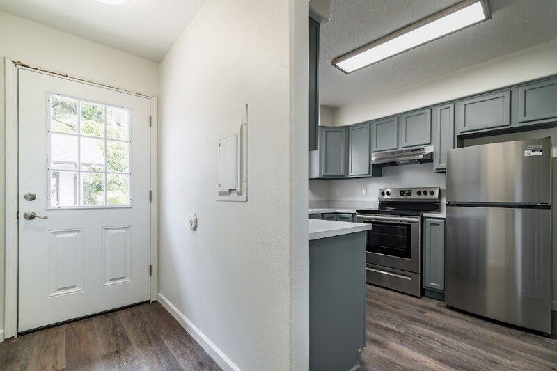 More Photos Of 2447 Roosevelt Blvd, Eugene Apartments For Sale