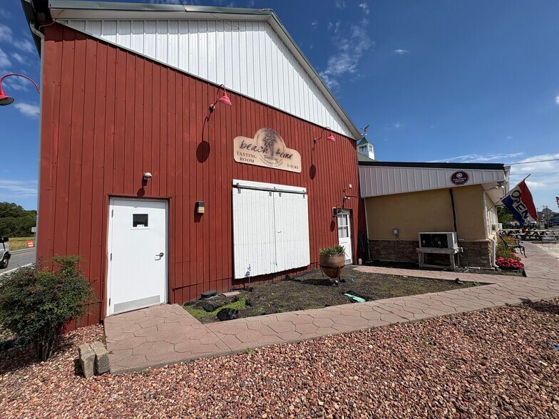 More Photos Of 32191 Nassau Rd, Lewes Freestanding For Lease