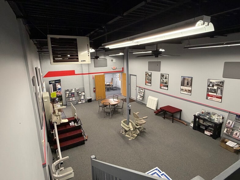 More Photos Of 2415 Gilchrist Rd, Akron Warehouse For Sale