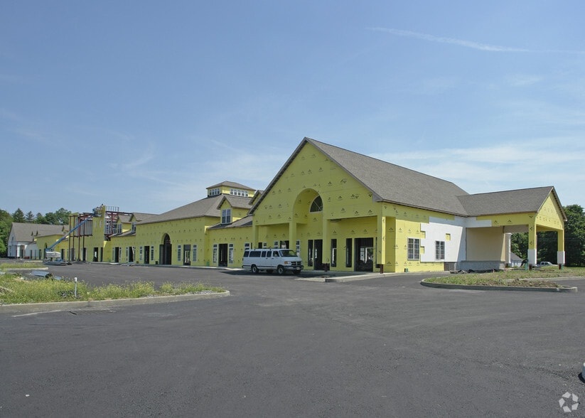 More Photos Of 900 NY 376, Wappingers Falls Freestanding For Lease