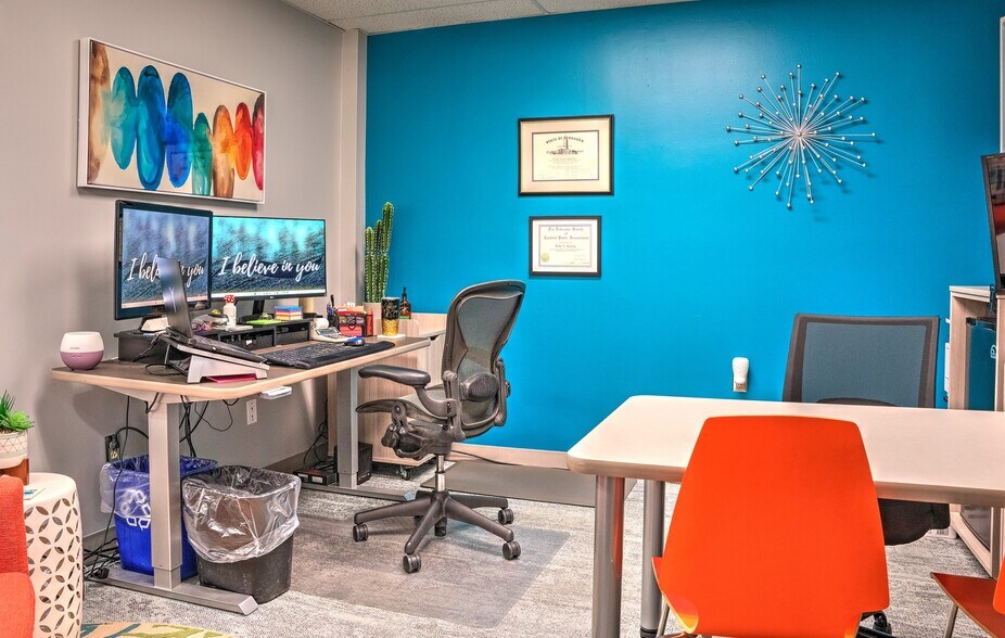 More Photos Of 8790-8800 F St, Omaha Coworking Space