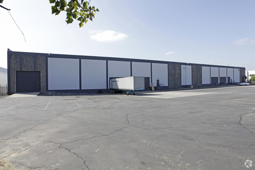 More Photos Of 15210-15232 E Nelson Ave, City of Industry Warehouse For Lease