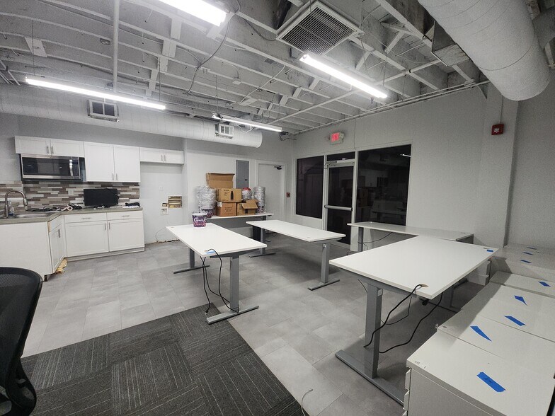 More Photos Of 333 1st St N, Jacksonville Beach Office For Lease