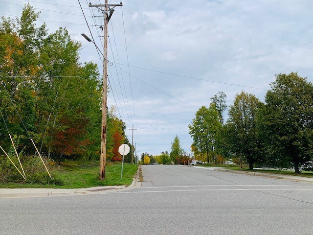 More Photos Of 13th Street SE -1 @ 2nd Avenue SE, Grand Rapids Land For Sale