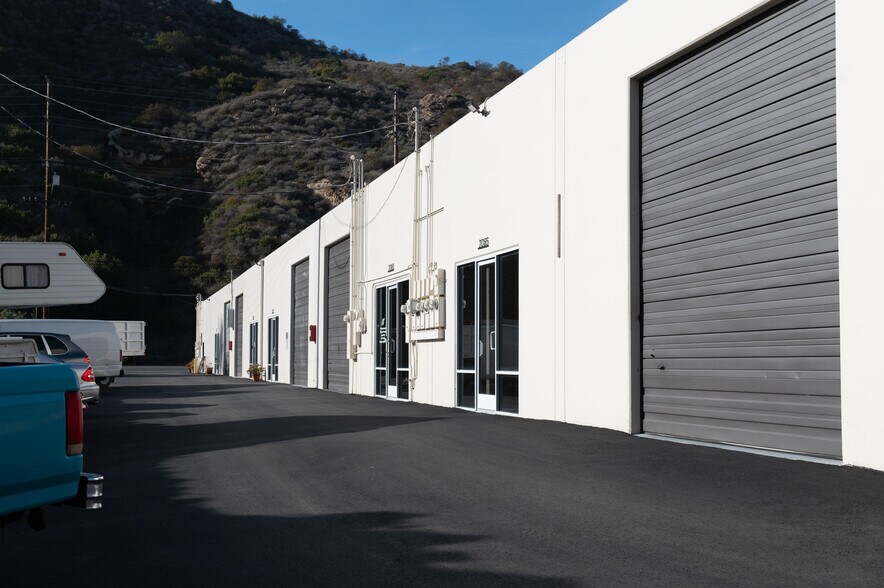 More Photos Of 2075-2097 Laguna Canyon Rd, Laguna Beach Manufacturing For Lease