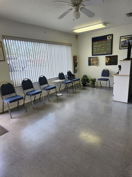 More Photos Of 8415 Cortez Blvd, Weeki Wachee Self Storage For Sale