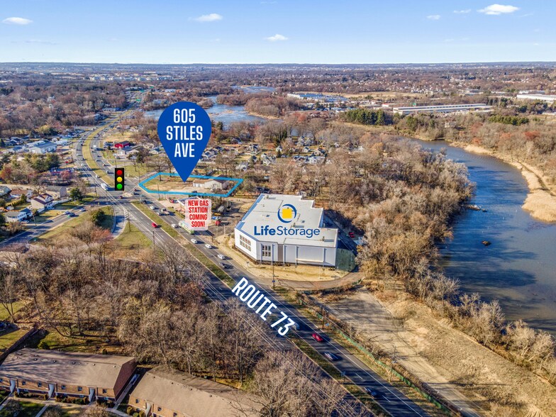 Primary Photo Of 605 Stiles Ave, Maple Shade Township Flex For Lease